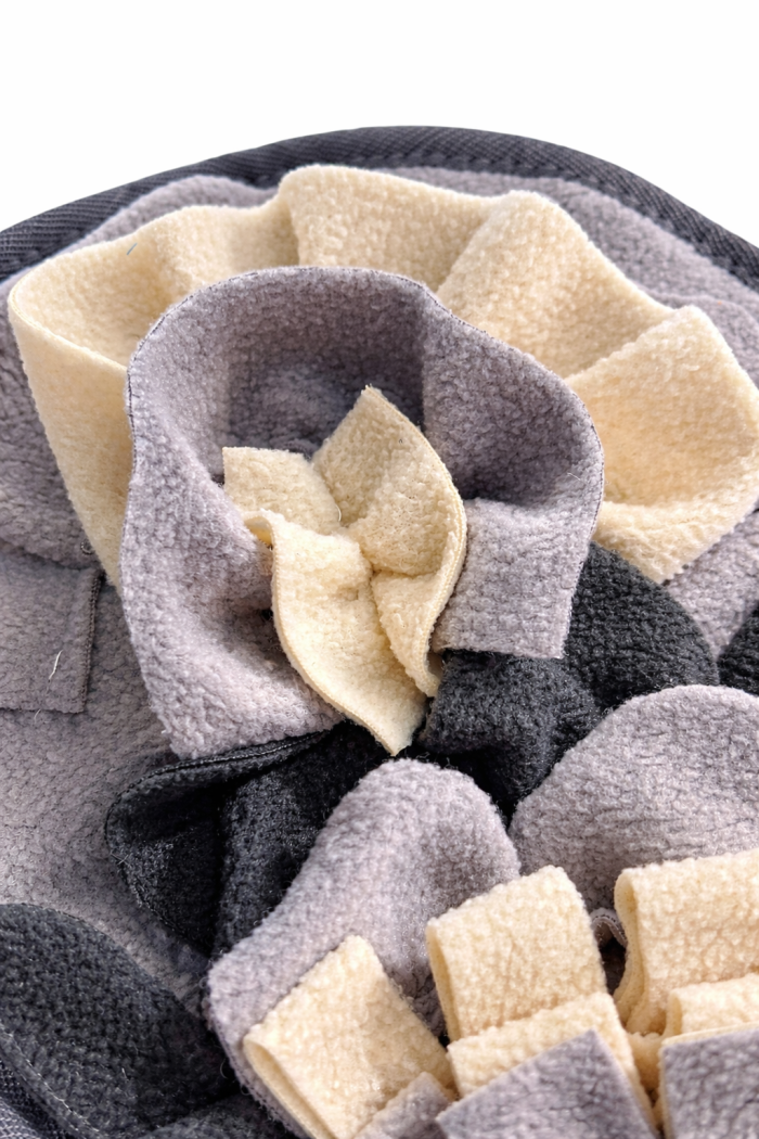 Koiran nuuskukukka – pyöreä aktivointimatto